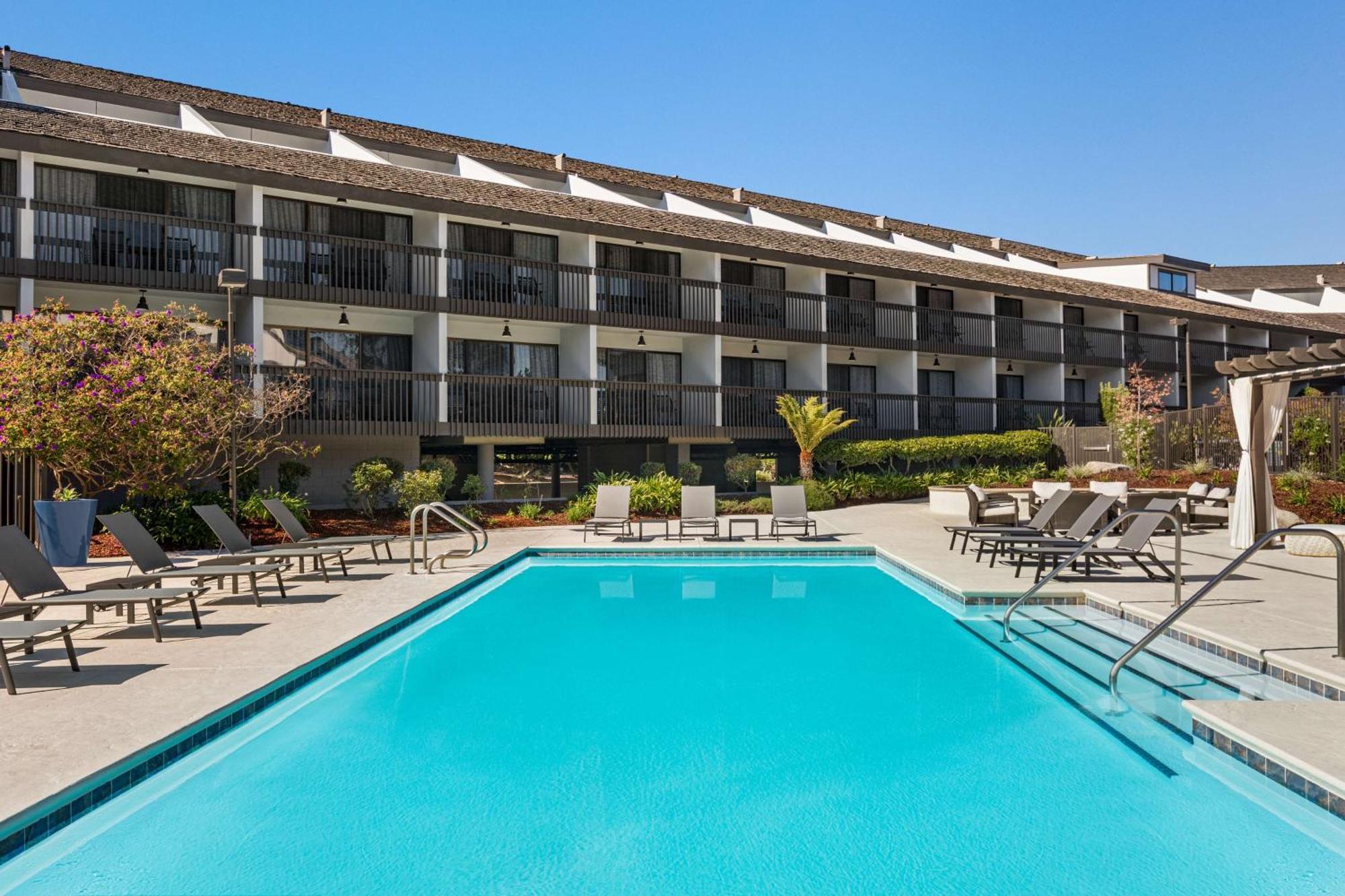 Hilton Garden Inn Monterey Esterno foto