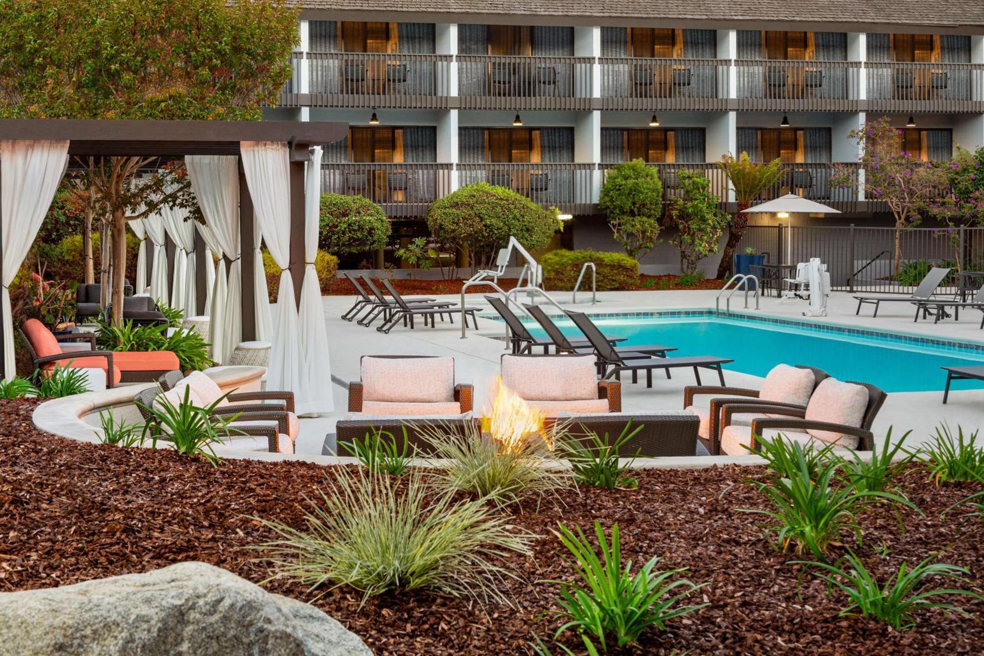 Hilton Garden Inn Monterey Esterno foto