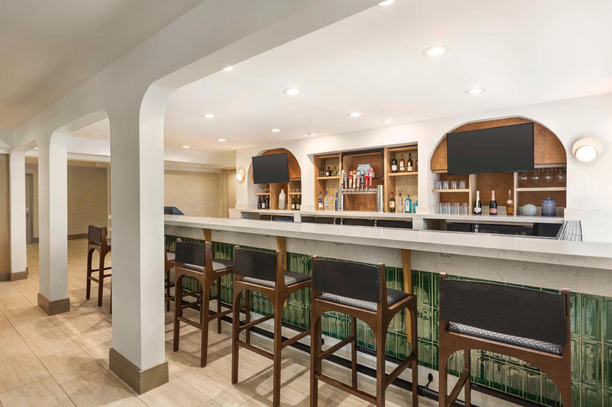 Hilton Garden Inn Monterey Esterno foto