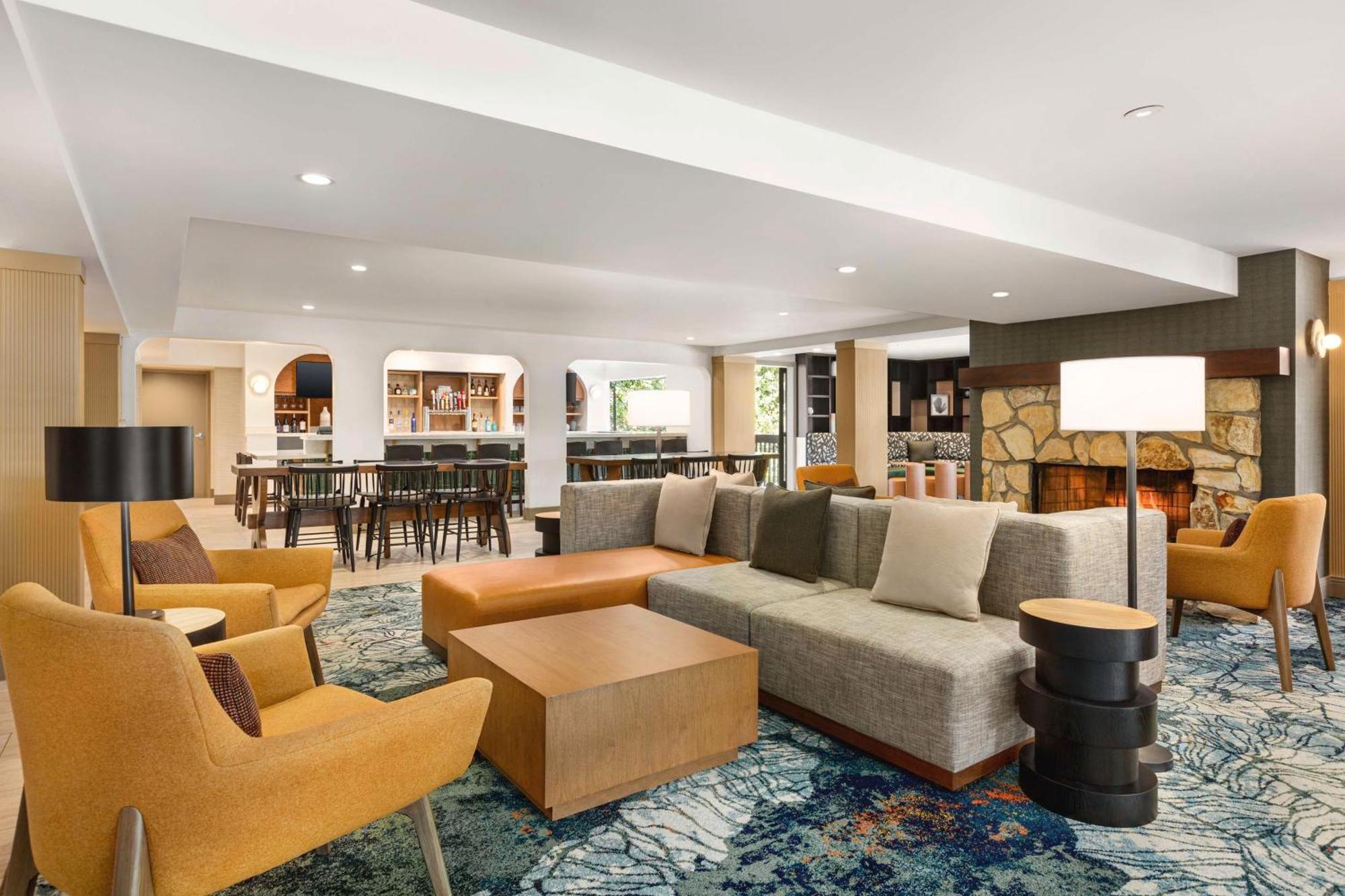 Hilton Garden Inn Monterey Esterno foto